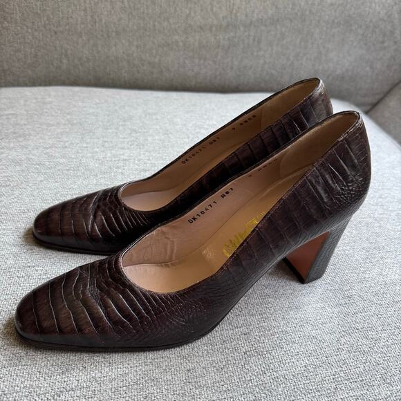 Salvatore Ferragamo Heels Embossed Leather Pumps Round Toes Brown Slip-on Sz A7 - Picture 1 of 13